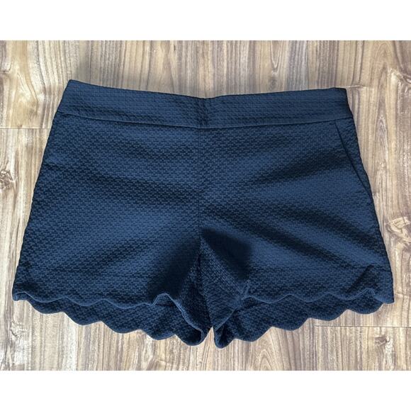 Ann Taylor LOFT Shorts Womens 12 Black The Riviera Waffle Textured Scalloped Hem - Picture 1 of 5